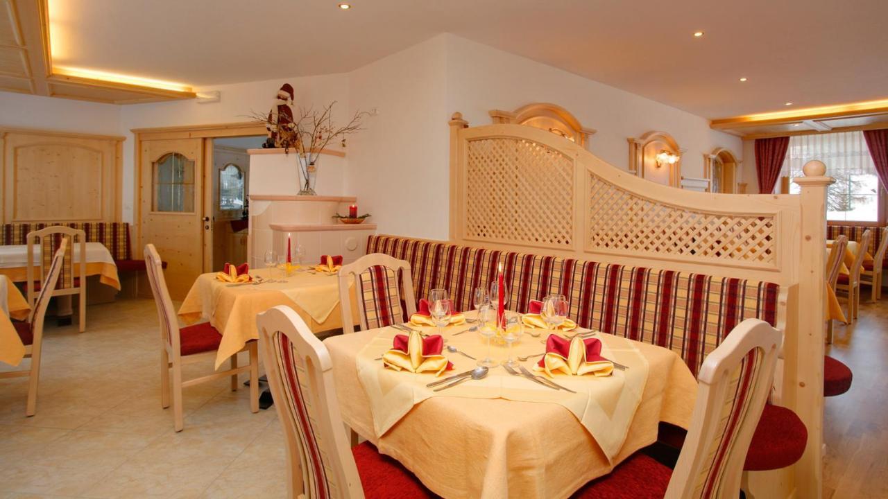 Gasthof Pension Innerhutt เฟลเดอร์ส ภายนอก รูปภาพ