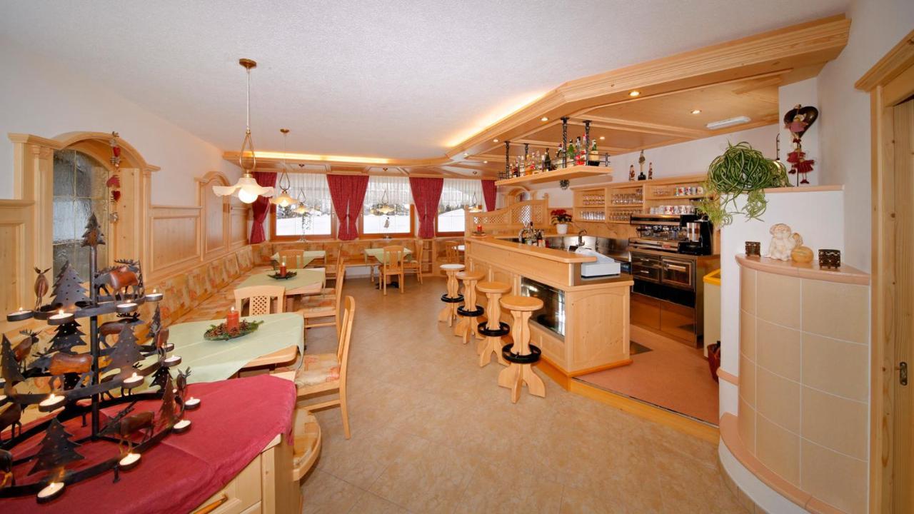 Gasthof Pension Innerhutt เฟลเดอร์ส ภายนอก รูปภาพ